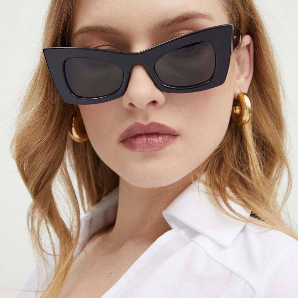 ?️ New Saint Laurent SL702 001 Sunglasses - Black Frame, Black Lenses Saint Laurent SL 702 001 Sunglasses - US main image 2